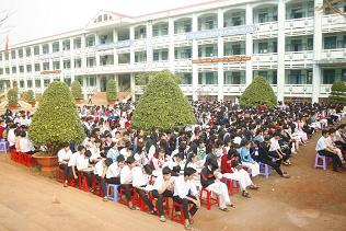 Đoàn trường Lê Qúy Đôn tổ chức hội thi" Em yêu lịch sử Việt Nam" hưởng ứng "Tháng thanh niên 2015"
