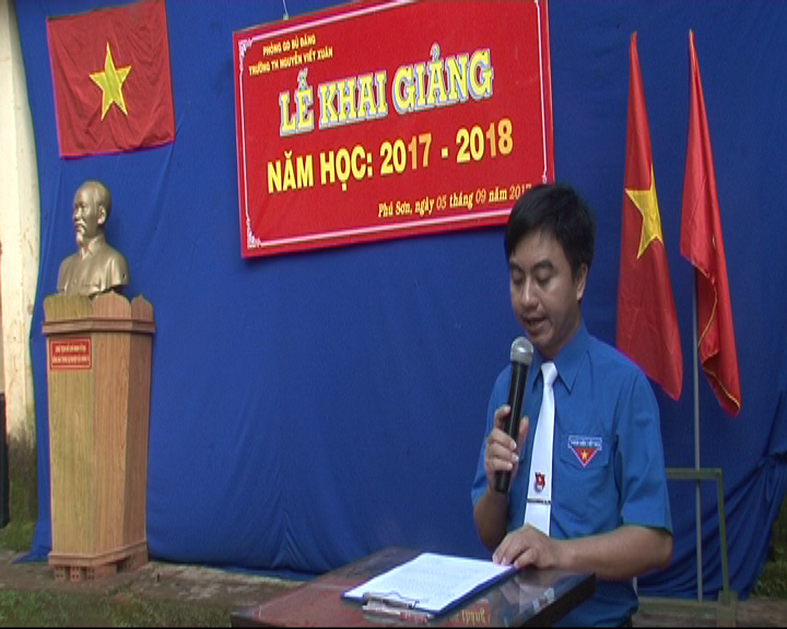 Bí thư tỉnh Đoàn Trần Quốc Duy đọc Thư chúc mừng năm học mới của Chủ tịch nước Trần Đại Quang